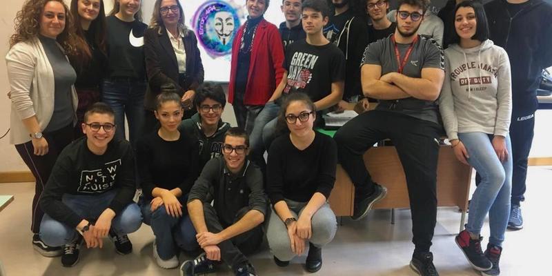Europa: Liceo scientifico Masci vince premio su progetto Fesr "Cyber Trainer"