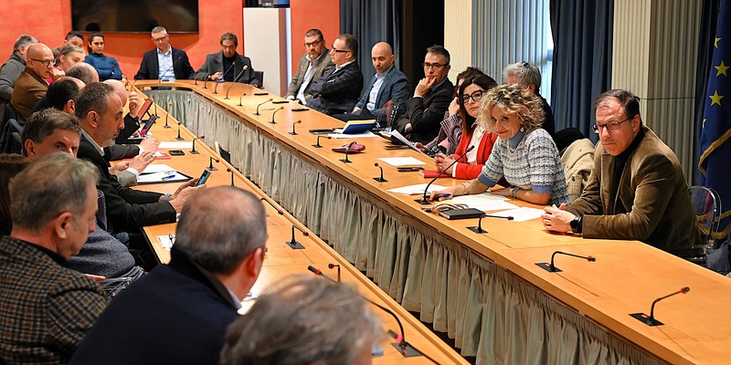Credito: Magnacca, confronto con Abi per arginare desertificazione bancaria